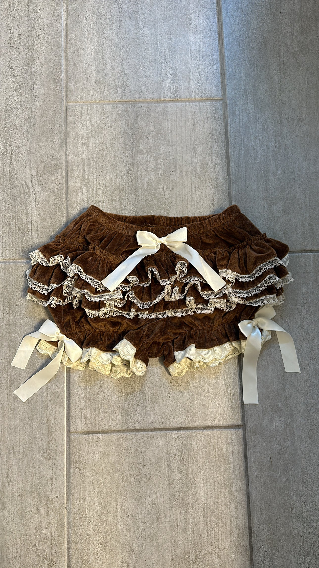 Velvet Bow Ruffle Shorts